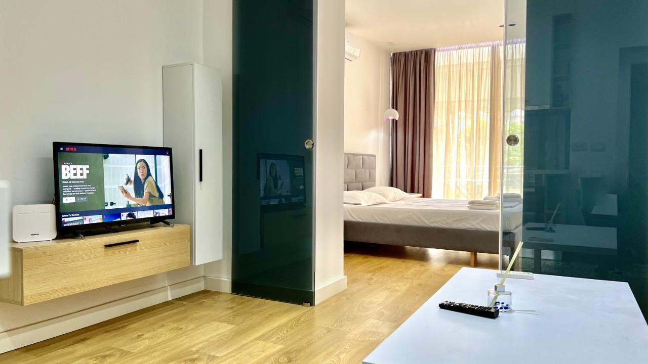 Cosy Urban Central Apartment Тирана Екстериор снимка