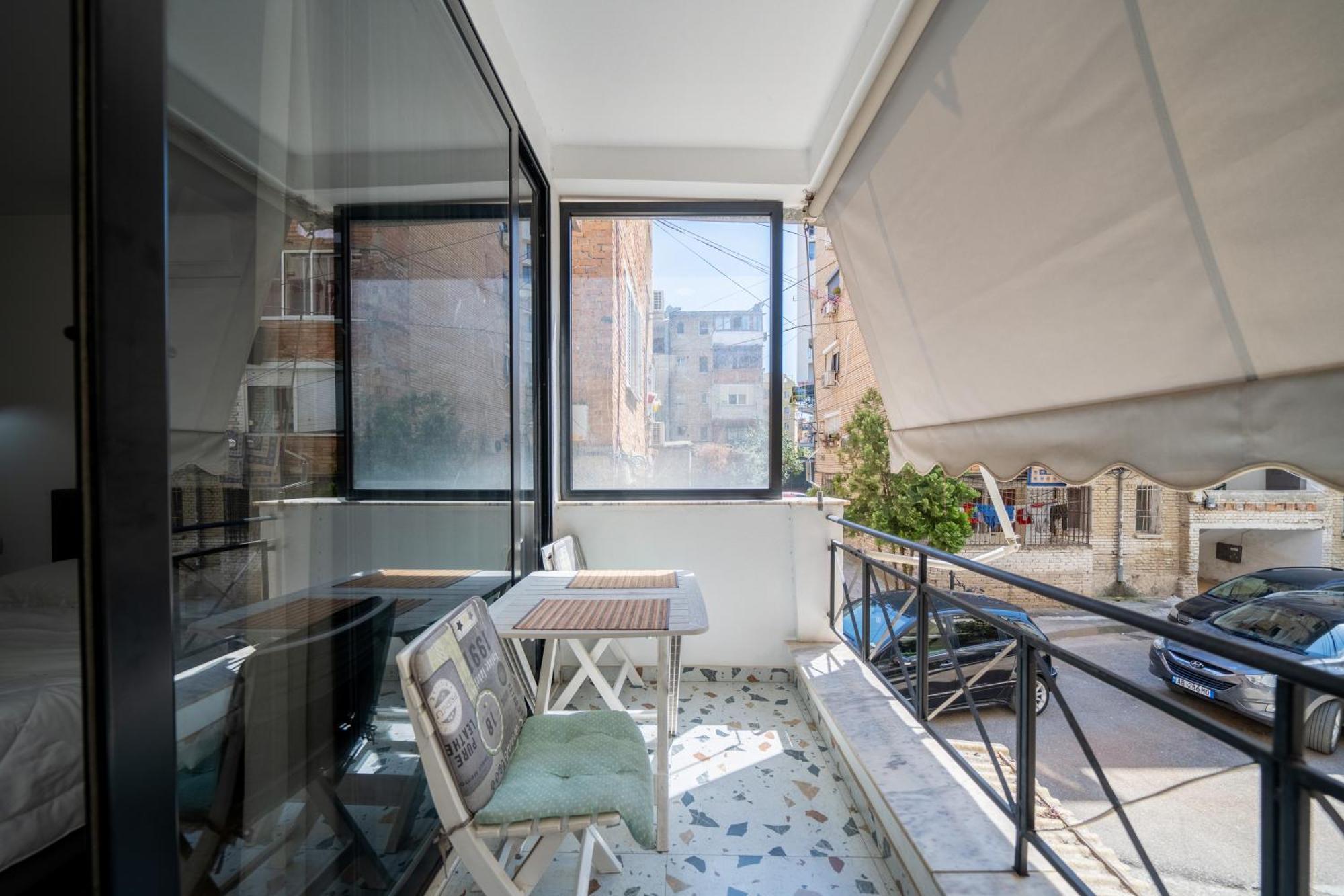 Cosy Urban Central Apartment Тирана Екстериор снимка