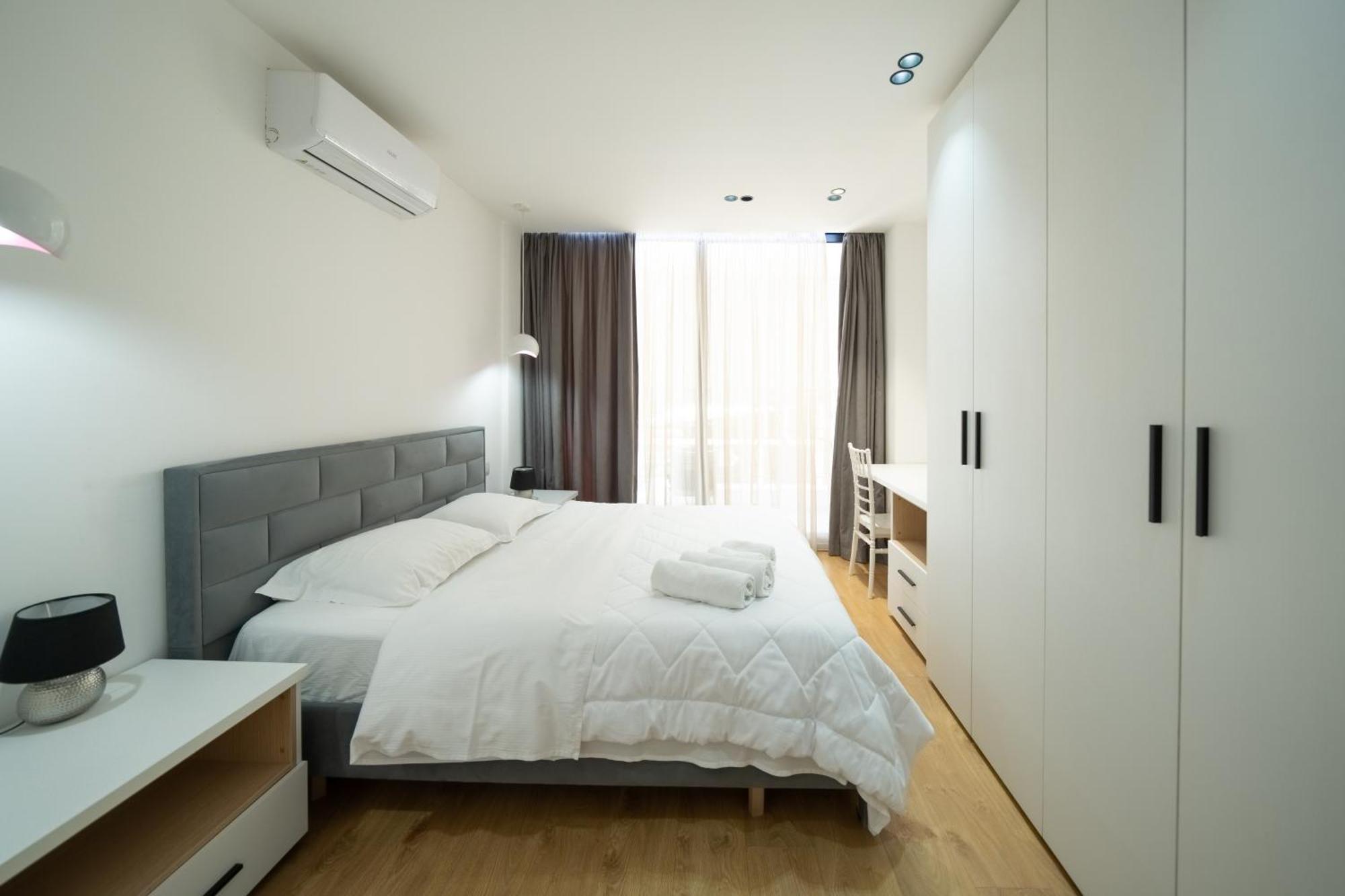 Cosy Urban Central Apartment Тирана Екстериор снимка