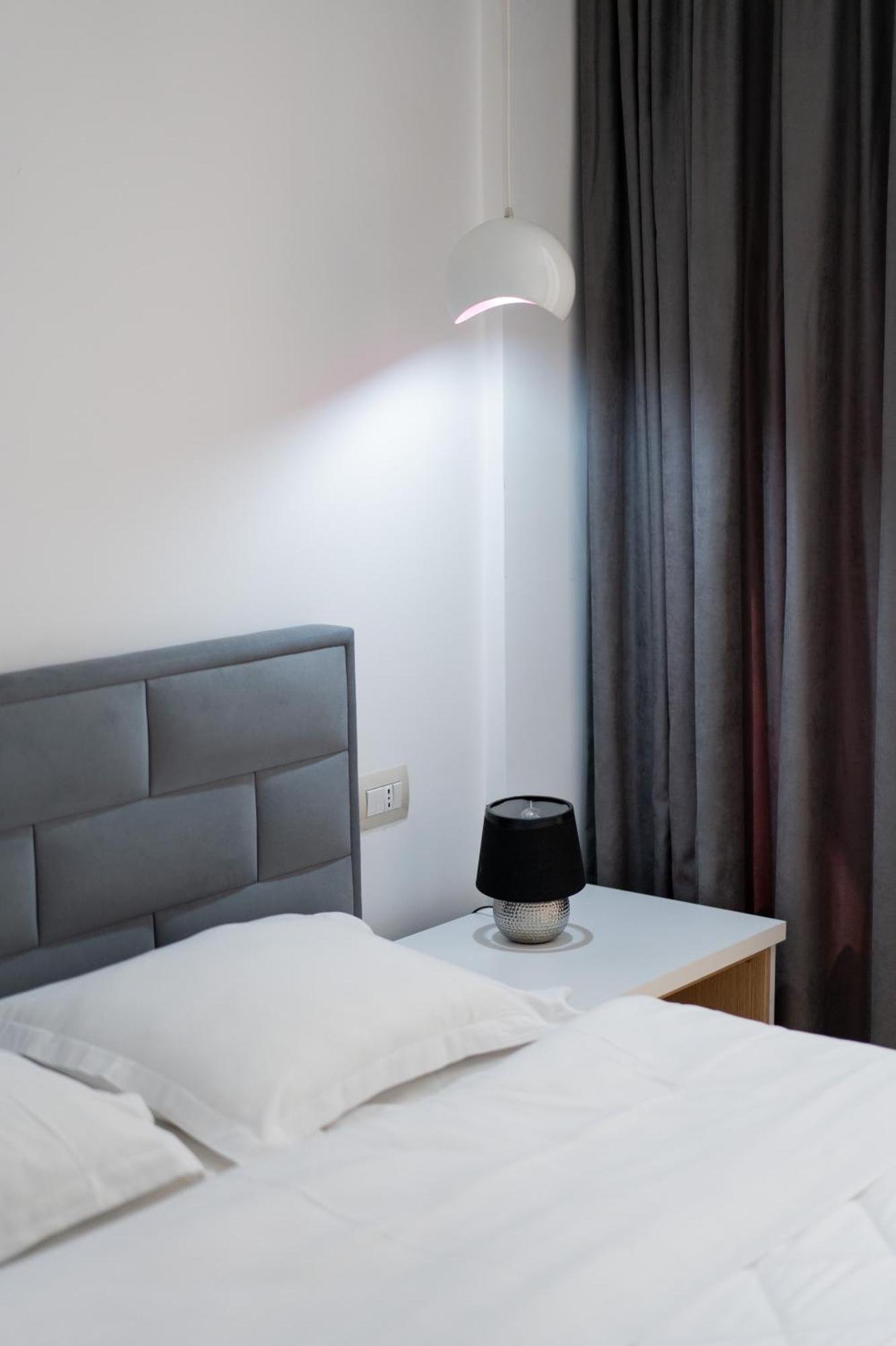 Cosy Urban Central Apartment Тирана Екстериор снимка